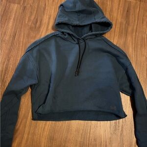 Under Armour Cropped Pull Over Hoodie